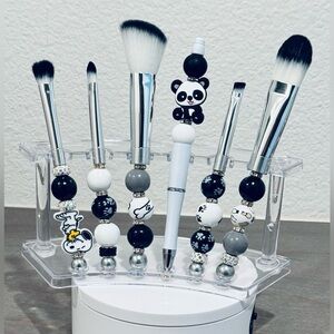 Makeup Brush Set 6 pieces- Black/red/green